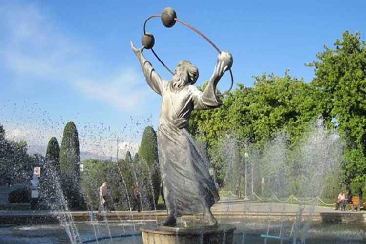 ۱۳ شهریور؛ روز بزرگداشت ابوریحان بیرونی باد