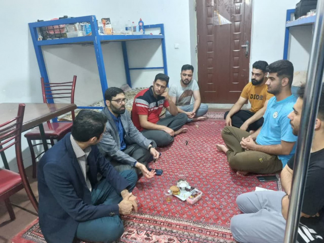 بازدید معاون فرهنگی، دانشجویی از خوابگاه شهید مشایخی / تقدیر از دانشجوی برتر کشوری در آزمون علوم پایه
