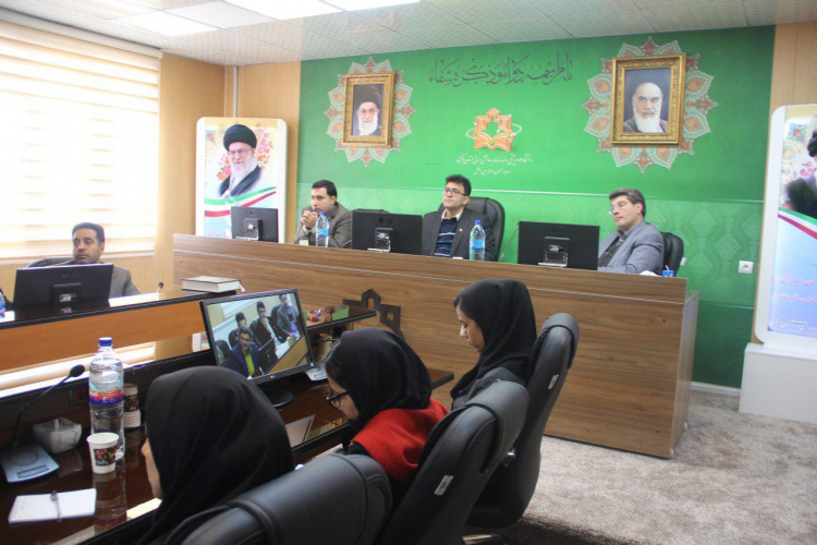 برگزاری نشست سرپرست دانشگاه علوم پزشکی استان مرکزی با نمایندگان کانونها و تشکلهای دانشجویی