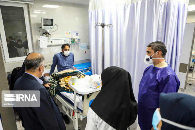 جبران کمبود مواد ضدعفونی در استان مرکزی ظرف یکی دو روز آینده/ همکاری همهجانبه مردم و نهادهای مسوول برگ برنده کنترل شیوع ویروس کرونا در این استان