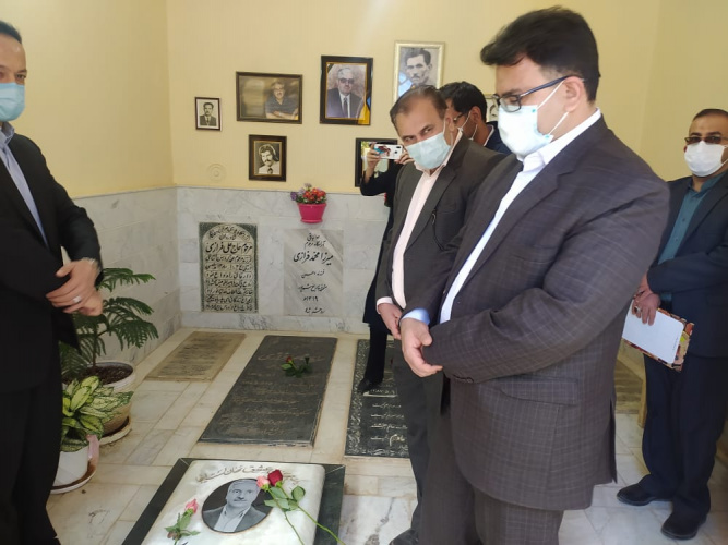 ادای احترام هیئت رئیسه دانشگاه علوم پزشکی اراک به مرحوم دکتر "علی اصغر فرازی"