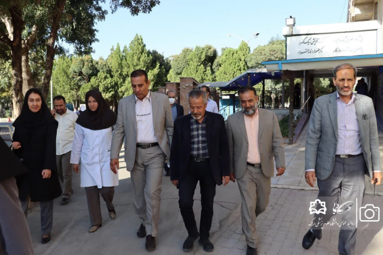 بازدید سرپرست دانشگاه علوم پزشکی اراک از مرکز آموزشی درمانی آیتالله خوانساری