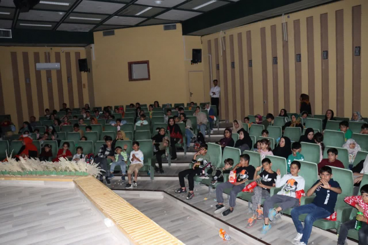 فیلم سینمایی "ایلیا جستجوی قهرمان" در دانشگاه علوم پزشکی اراک اکران شد