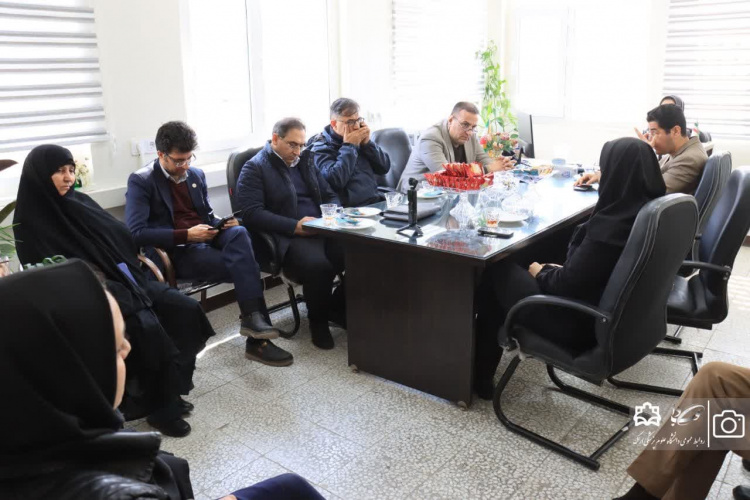نشست هماندیشی رئیس دانشگاه علوم پزشکی اراک با اعضای هیئت علمی دانشکده توانبخشی