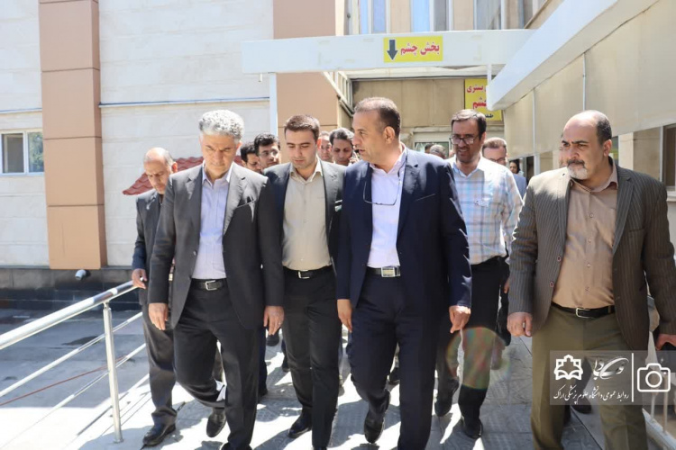 بازدید معاون درمان وزارت بهداشت از بیمارستان امیرکبیر اراک با هدف نوسازی و ارتقاء زیرساخت‌ها
