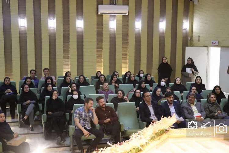 رئیس دانشگاه علوم پزشکی اراک در سمینار کنترل عفونت و بهداشت دست: آموزش، زیربنای پیشگیری از عفونت‌های بیمارستانی است