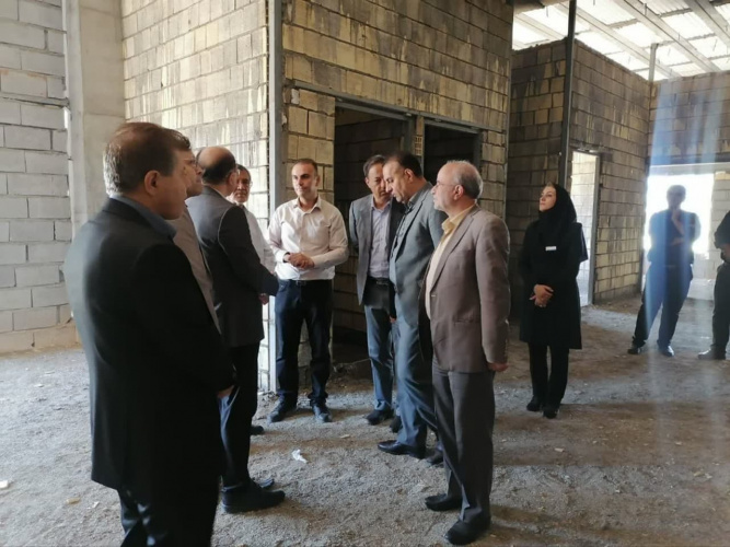 بازدید مسئولین از ساختمان در حال ساخت کلینیک شیمی درمانی به همت خیّر سلامت در بیمارستان امام صادق(ع) دلیجان
