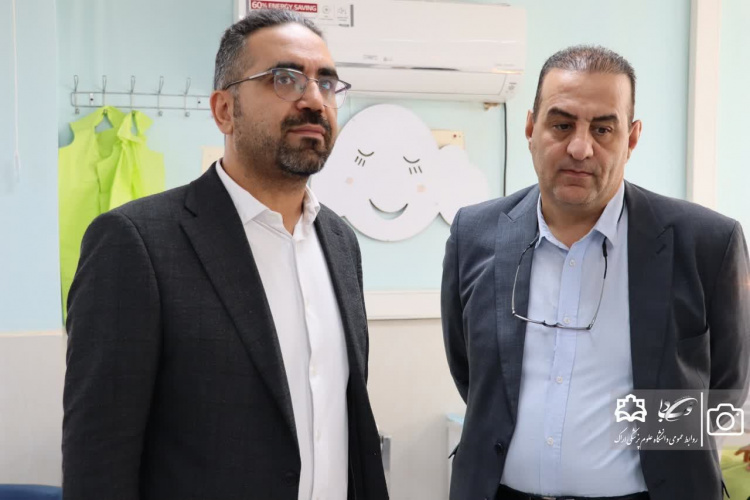 بازدید رئیس دانشگاه علوم پزشکی اراک از دانشکده دندان‌پزشکی