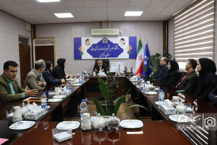 برگزاری جلسه جمع‌بندی پروژه‌های عمرانی دانشگاه علوم پزشکی اراک با حضور رئیس دانشگاه